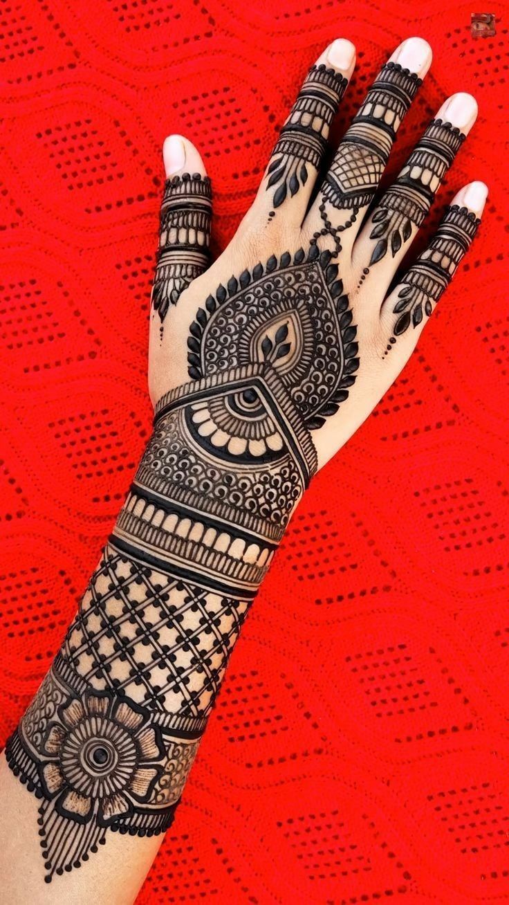 Last-Minute Raksha Bandhan 2022 Mehndi Designs: Intricate Swirls Henna  Patterns and Simple Rakhi Motif Mehendi Designs To Traditionally Celebrate  the Festival (Watch Videos) | 🛍️ LatestLY